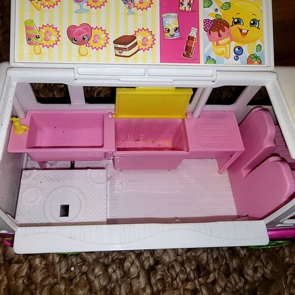 Shopkins Scoops Ice Cream Truck S3 New, Food Truck Only. Retired toy, Rare find! - Picture 8 of 14